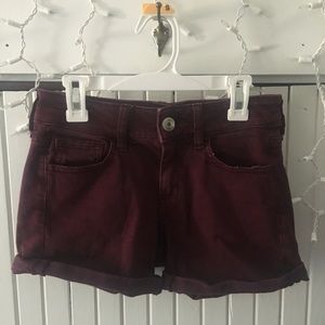 American Eagle maroon shorts